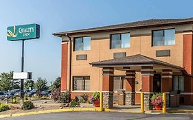 Quality Inn At Collins Road - Cedar Rapids